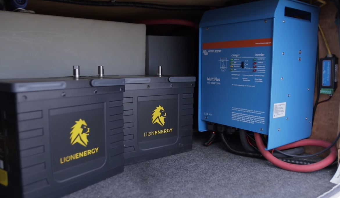 How long does RV battery last?